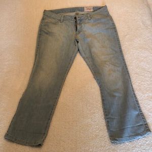 Light wash boyfriend jeans